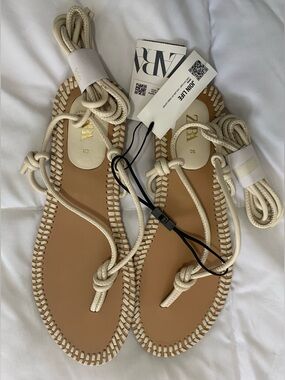 New Zara Flat sandals Size 7 1/2